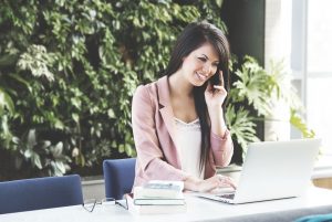 Woman speaking with purchase support agent.